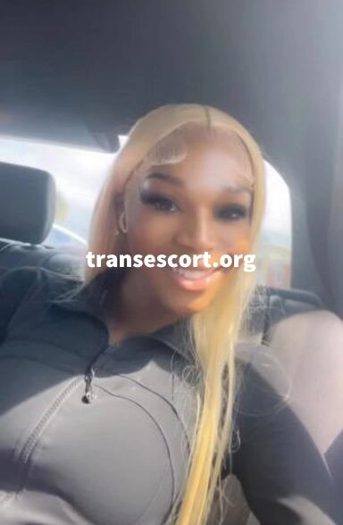 shemale EXOTIC LONDON Da REAL THROAT AVAILABLE NOW | Image 2