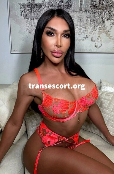 shemale STUNNING COLOMBIAN FITNESS DOLL