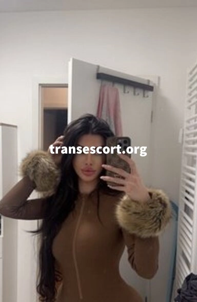 shemale Cleopatra | Image 2