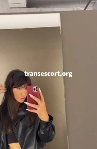 shemale Nicole