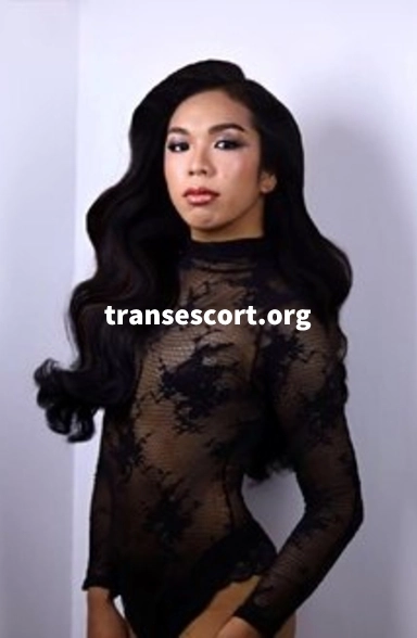 shemale Trixie | Image 1